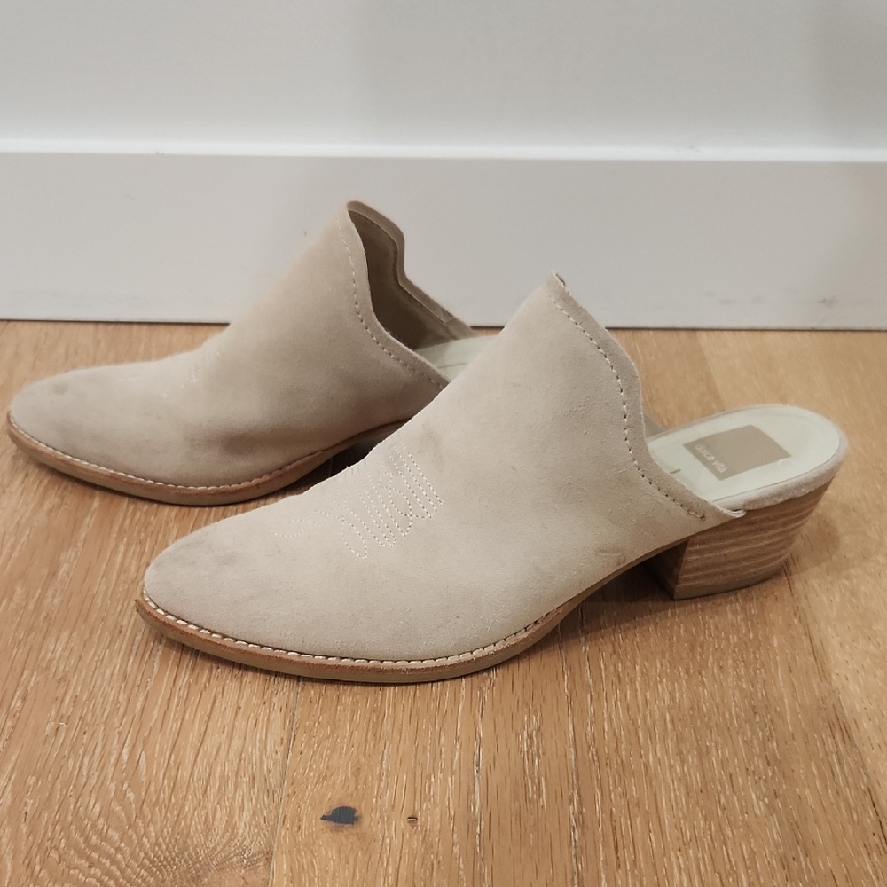 Dolce Vita Suede Mules in Taupe Beige – Minimalist Slip-On Heals
